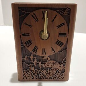 Wood Laser Engraved Table Desk Clock Duck Wildlife Hunt Battery Operated WORKS